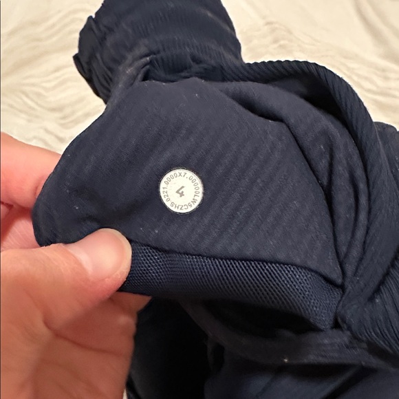 Lululemon Beyond the Studio Joggers - Picture 4 of 4